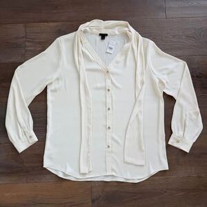 Ann Taylor V-Neck Tie Neck Long Sleeve Gold Button Front Blouse ~ Large ~ NWT!